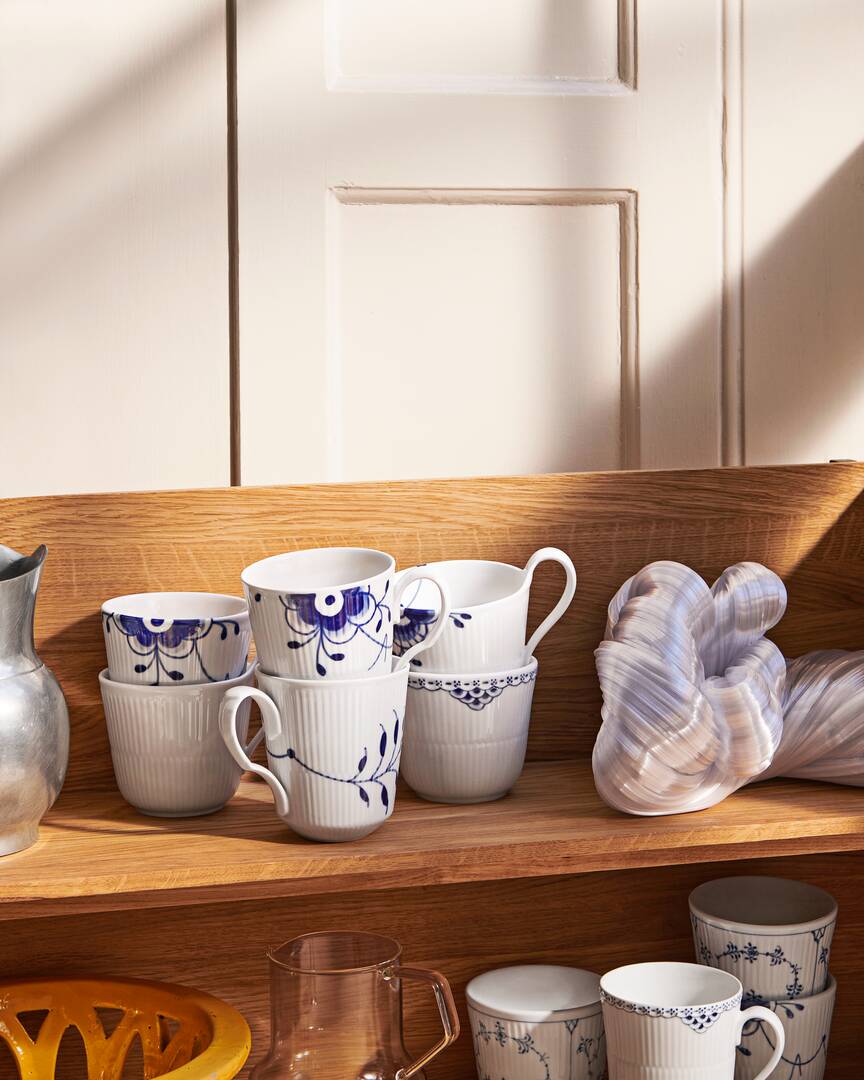 Hvid riflet højhankskop - 33 cl.